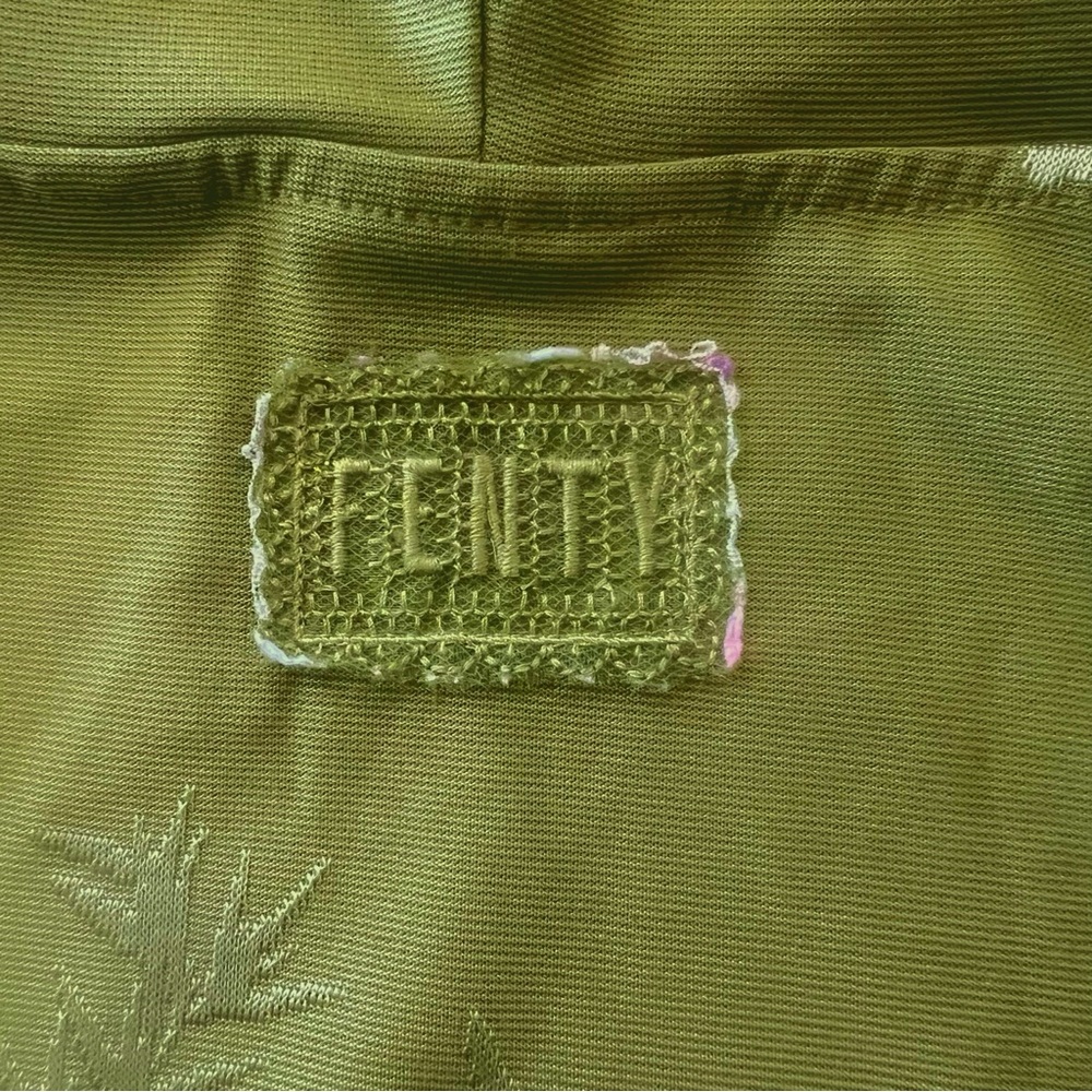 Puma X Fenty Boxing Robe Jacket Green size Small - Picture 11 of 11